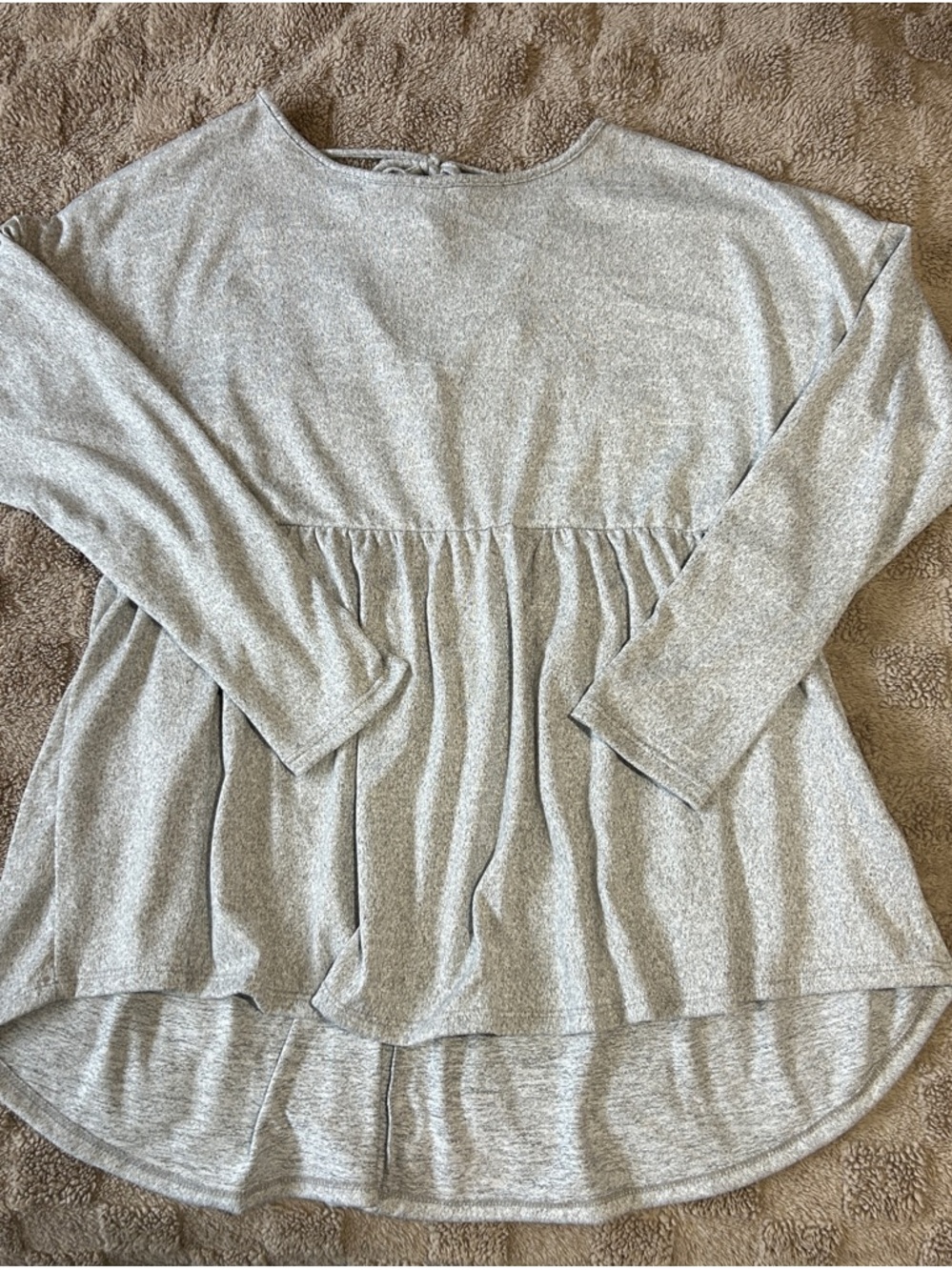White Birch Gray Babydoll Top Size Large | Soft Knit Tie Back Long Sleeve